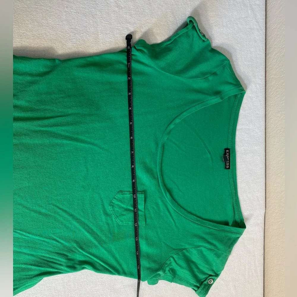 Express green T-shirt size SP